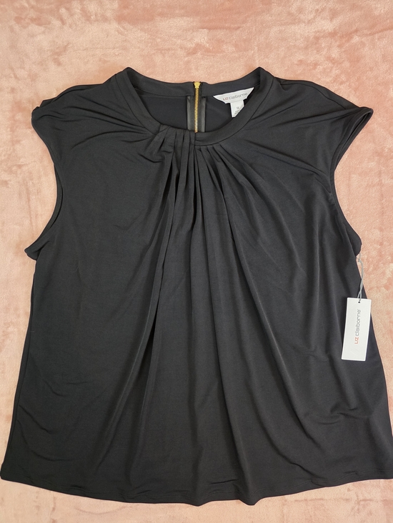 Liz Claiborne Tops - Liz Claiborne Black Pleated Cap-Sleeve Top